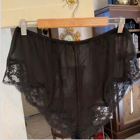 NEW WITH TAGS Kat The Label Harley Shorts Black XL LACE SHEER SEXY $65 Retail - Picture 5 of 7